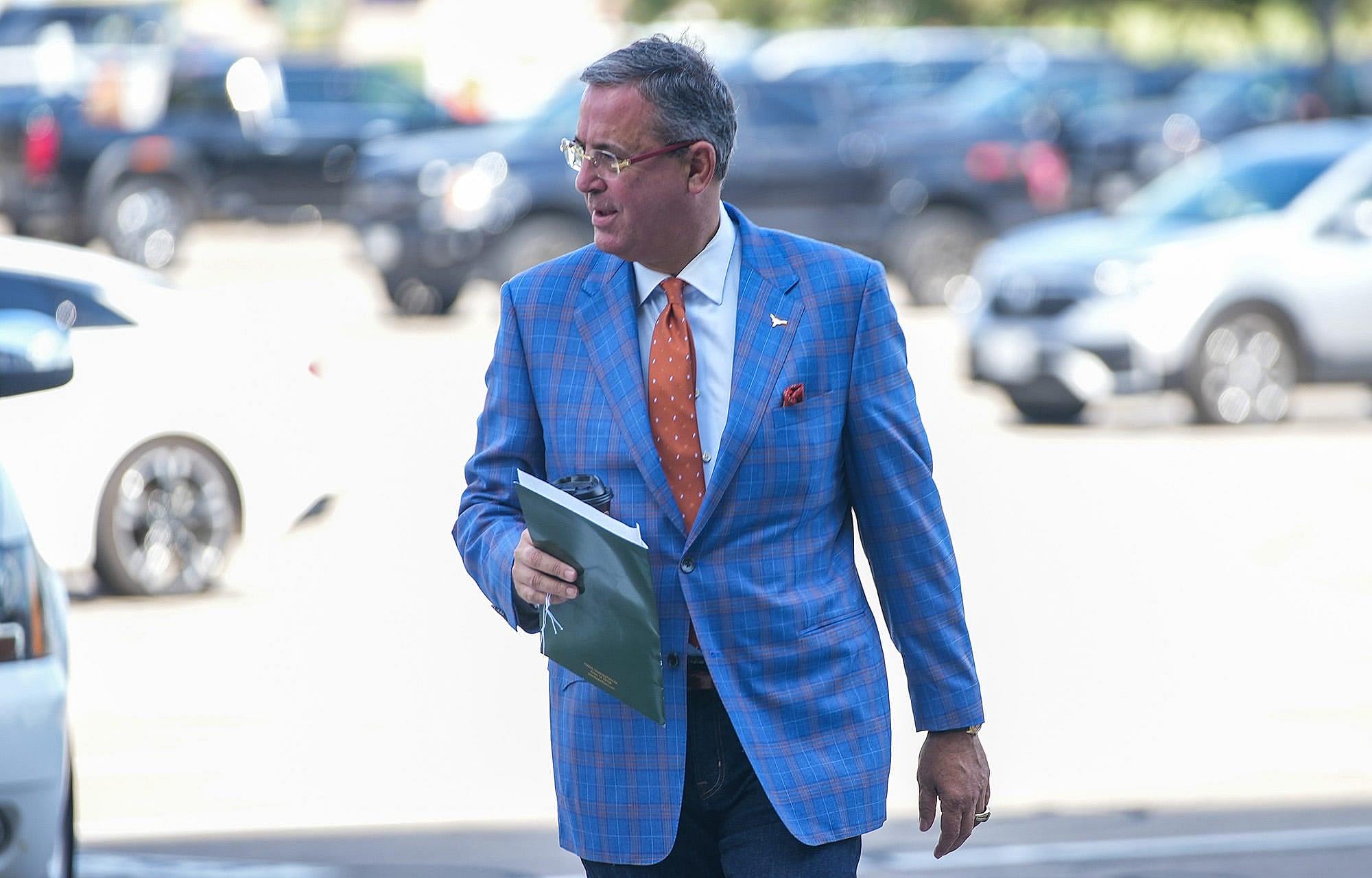 Highest paid athletic directors, Chris Del Conte