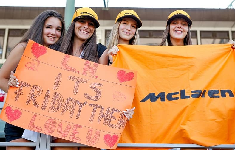 f1 fans female women lando norris mclaren