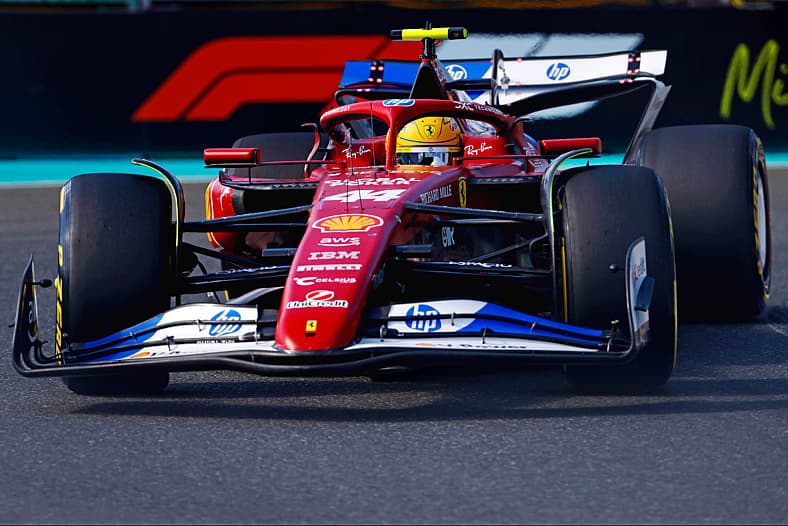 F1 Lewis Hamilton Ferrari