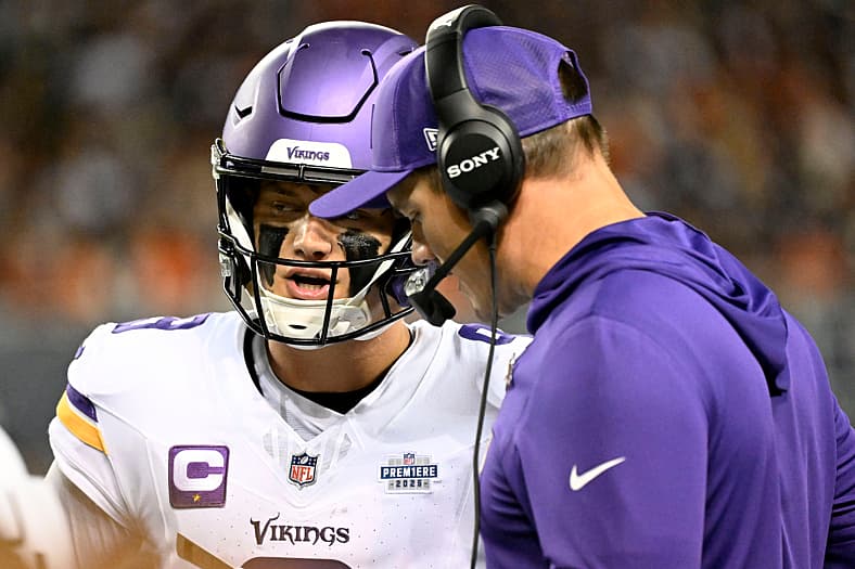 NFL: Minnesota Vikings at Chicago Bears