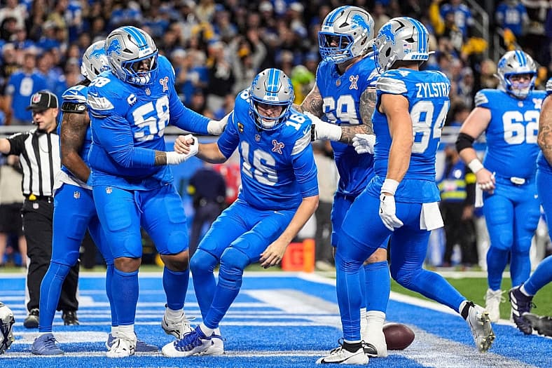 NFL Week 17 Predictions