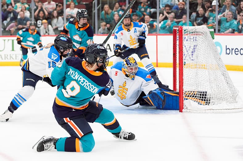 New York Sirens defender Maja Nylen Persson fires a rebound past Toronto Sceptres goalie Raygan Kirk on the power play to tie the game 2-2.