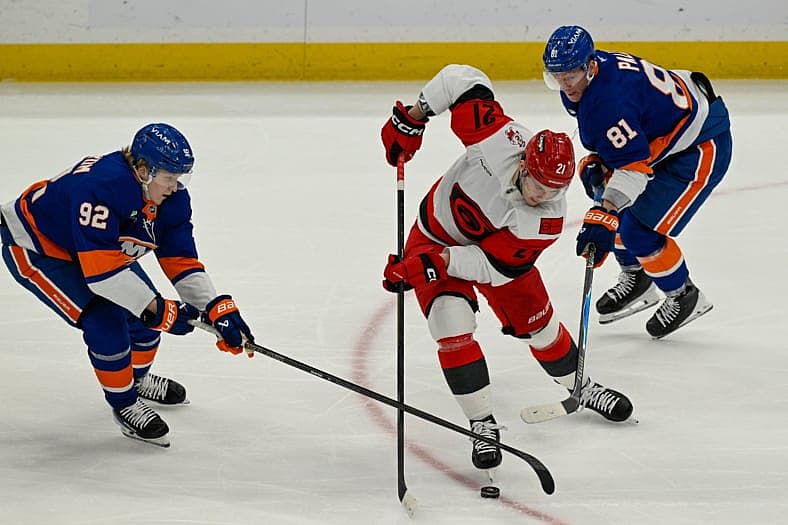 NHL: Carolina Hurricanes at New York Islanders