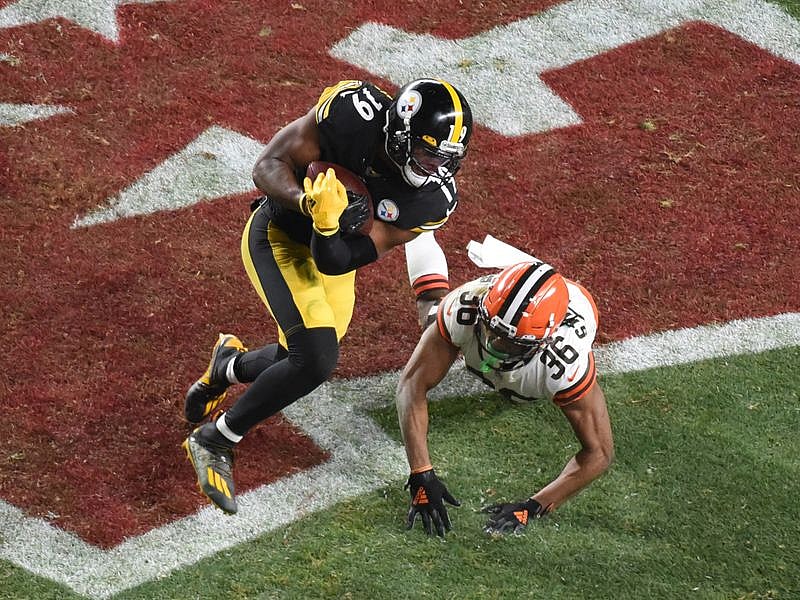 tagreuters.com2021binary_MTZXEH1BR4B9KF-BASEIMAGE