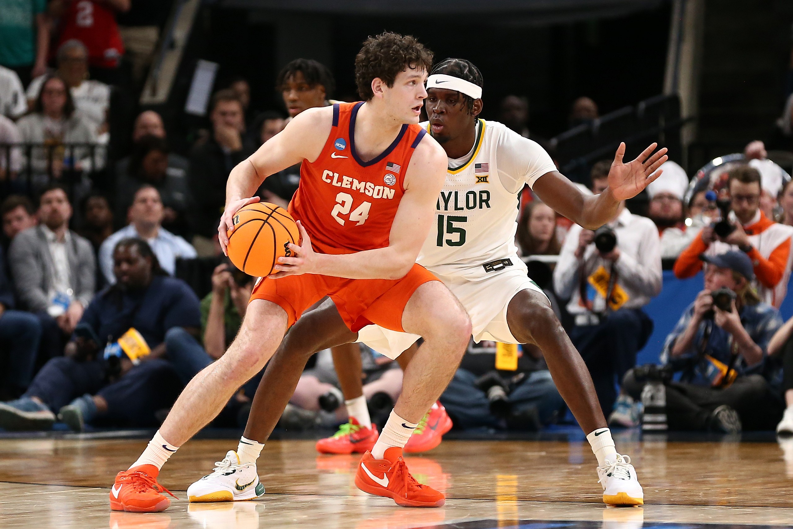 Clemson forward PJ Hall