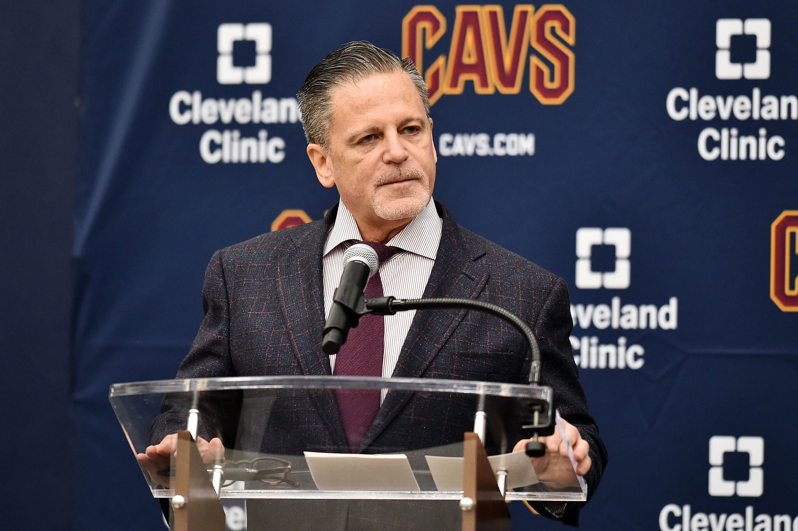 Worst owners in sports, Dan Gilbert