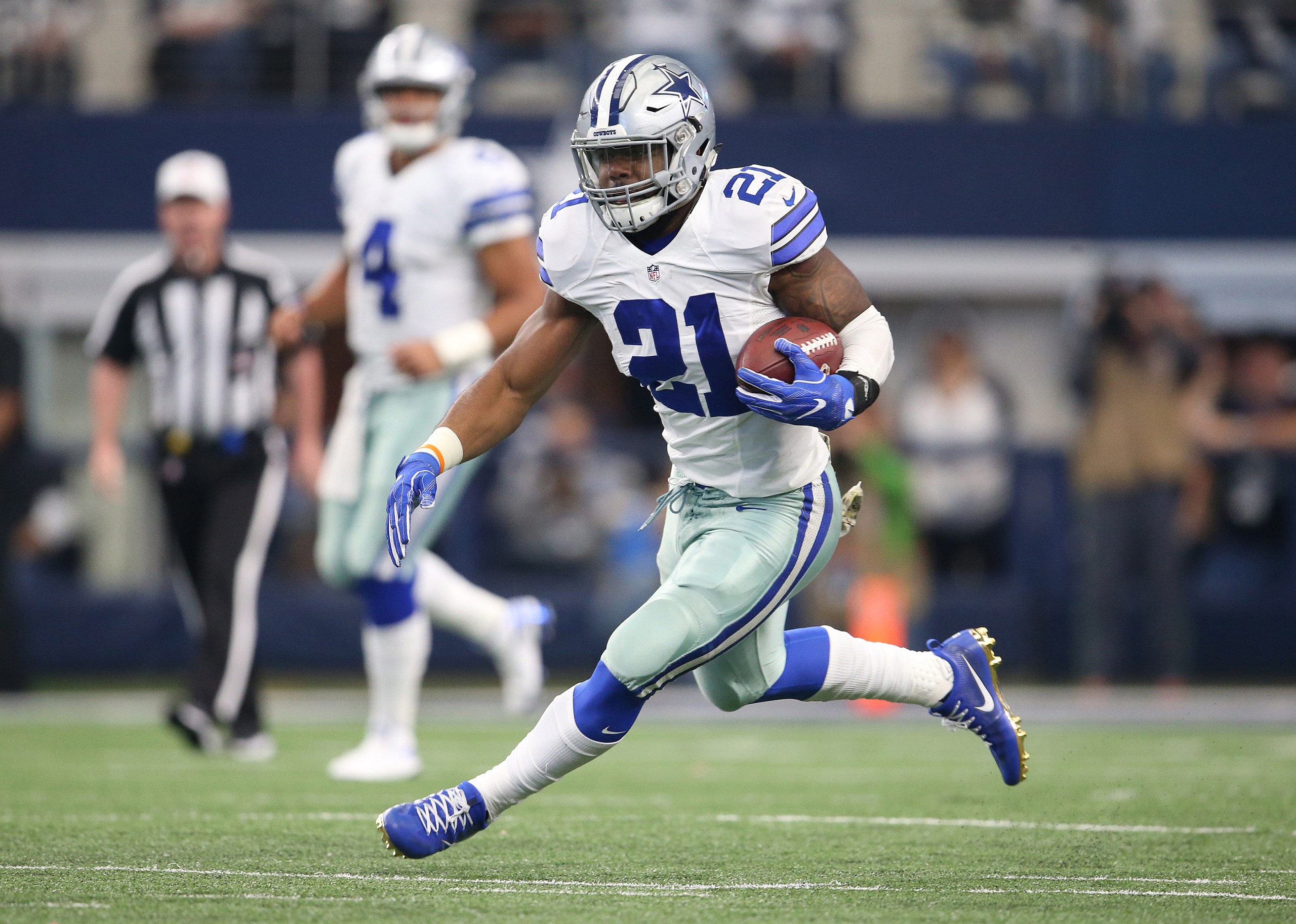 Dallas Cowboys running back Ezekiel Elliott