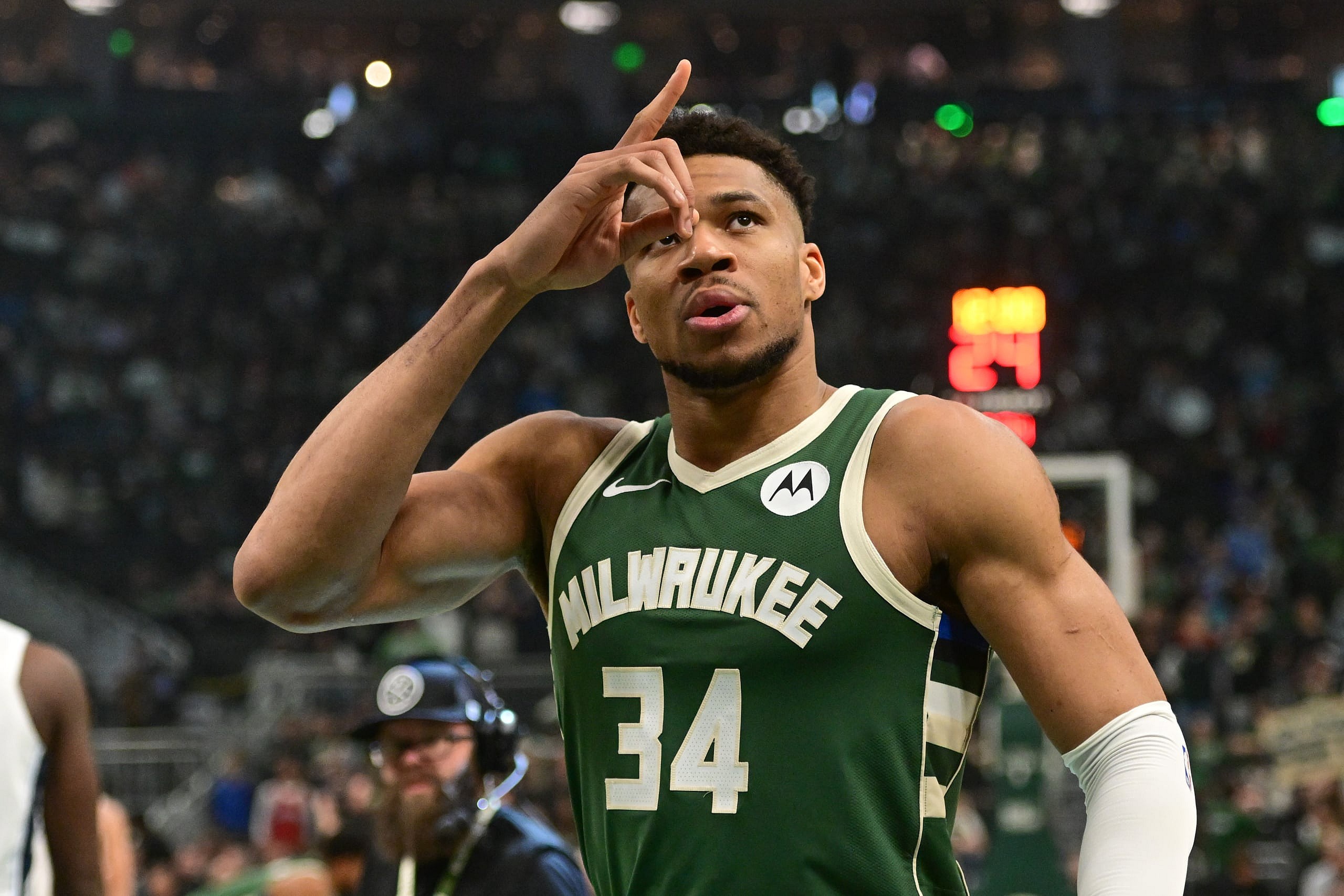 Giannis Antetokounmpo, Milwaukee Bucks