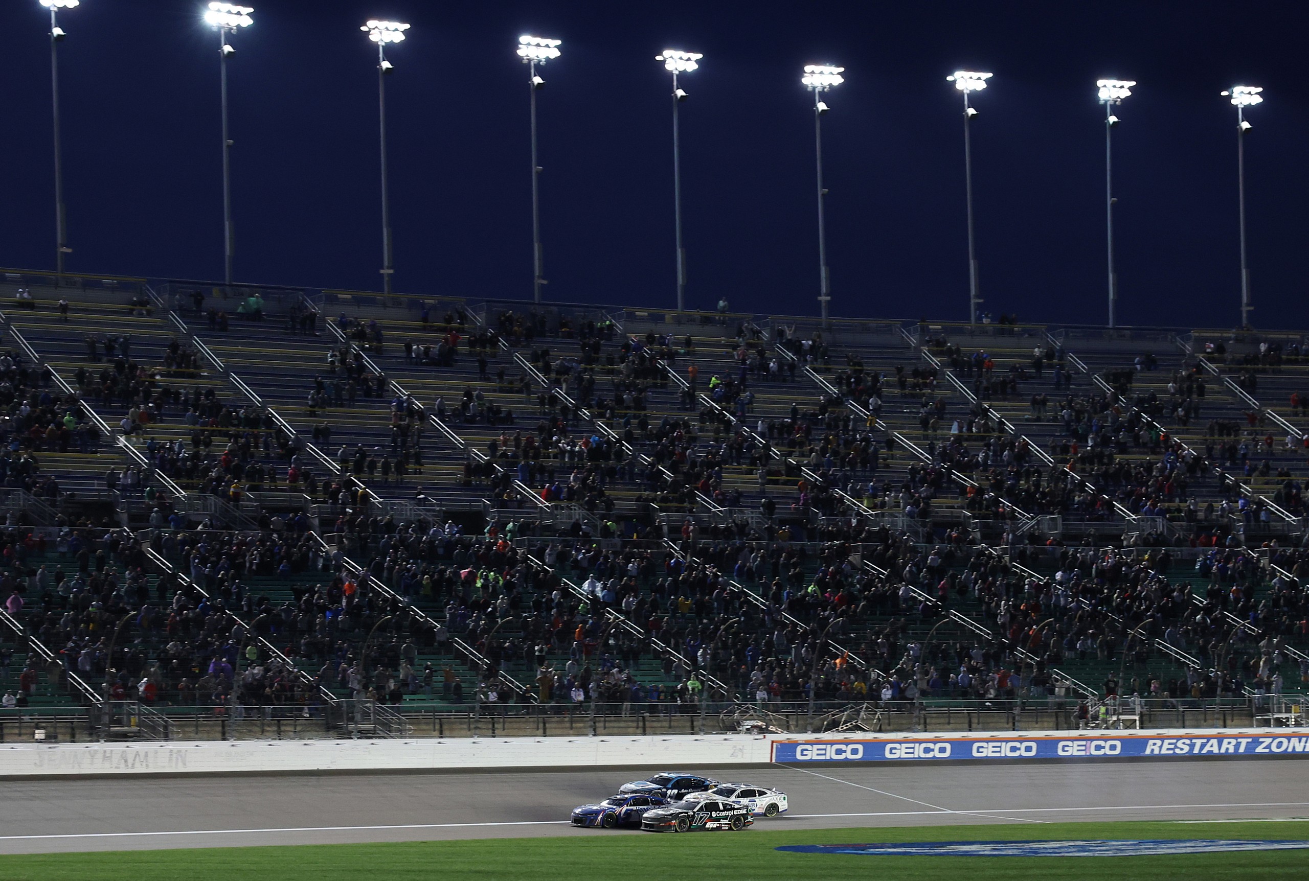 NASCAR: AdventHealth 400