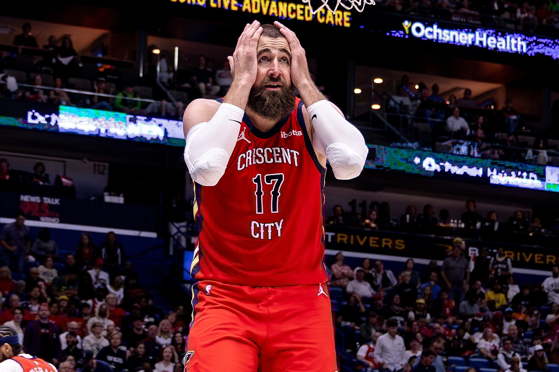 New Orleans Pelicans center Jonas Valanciunas