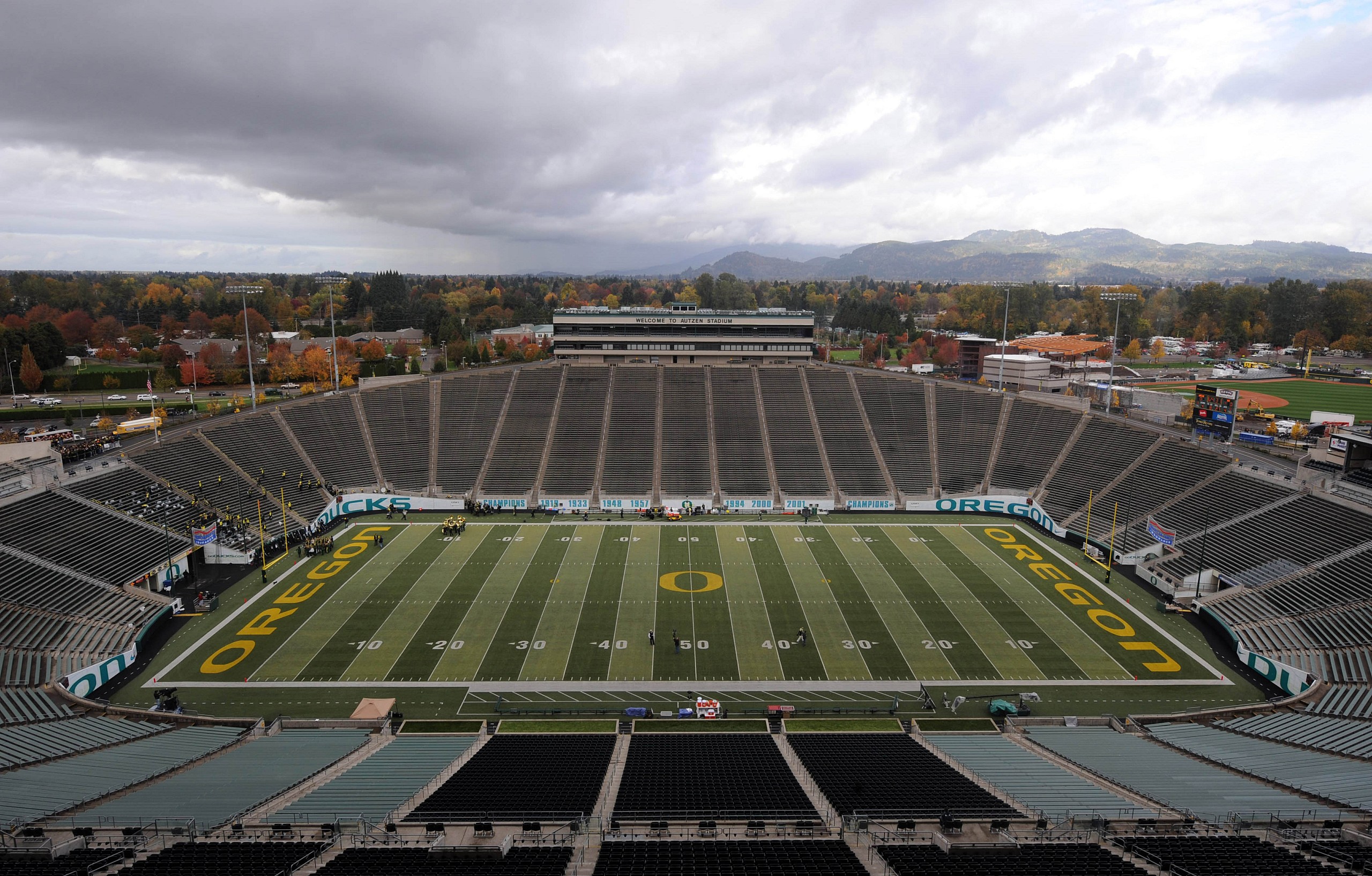 NCAA Football: Southern California at Oregon