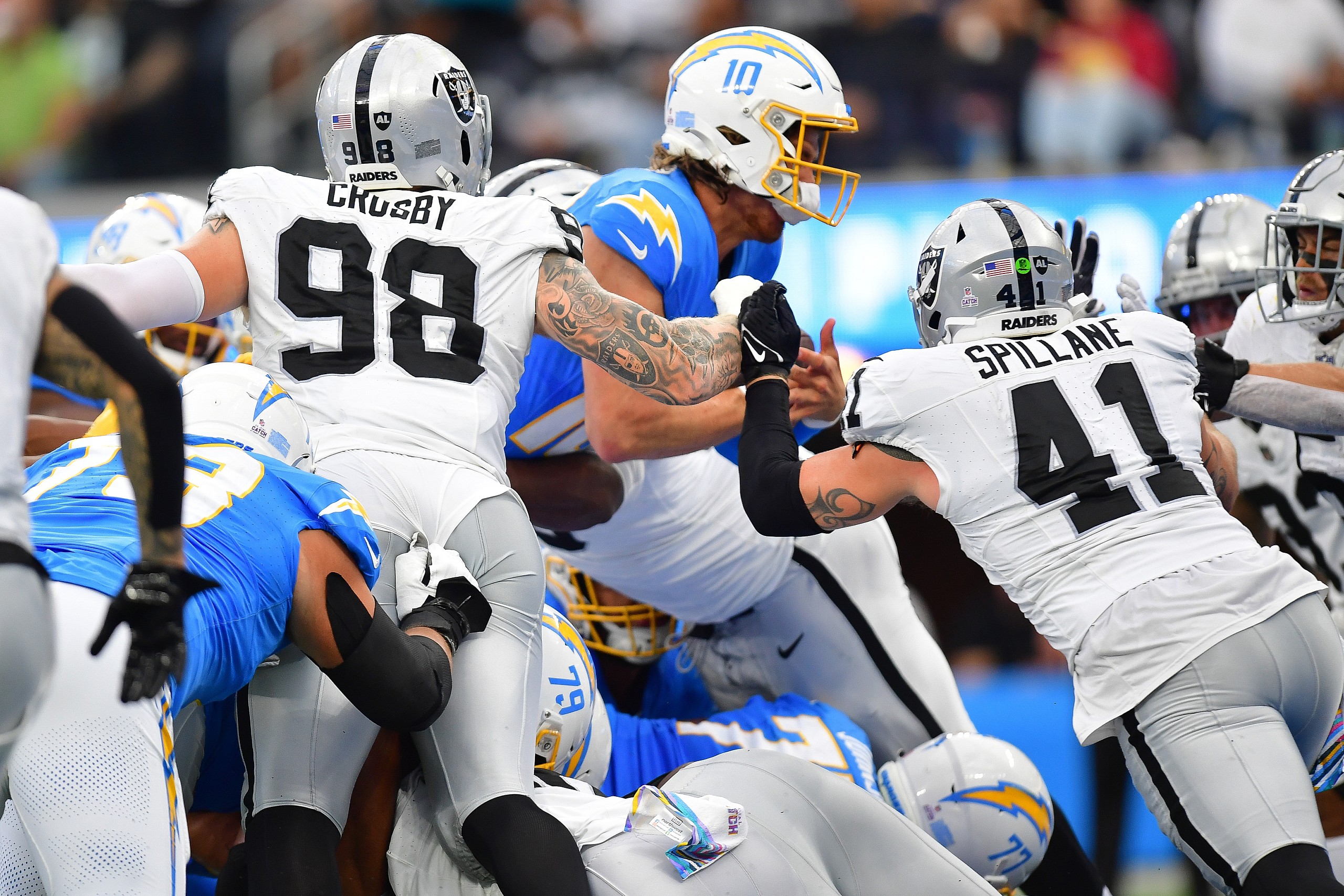 Las Vegas Raiders, Los Angeles Chargers