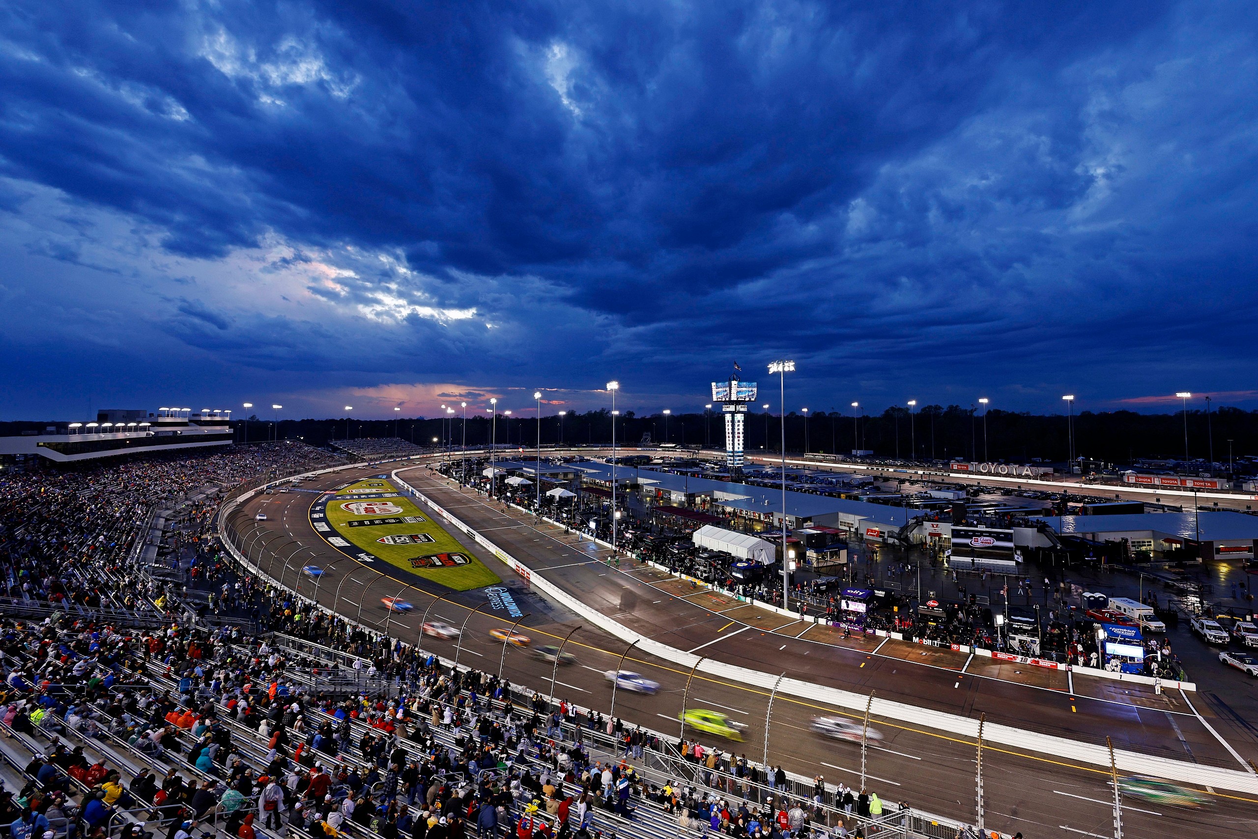 NASCAR: Toyota Owners 400