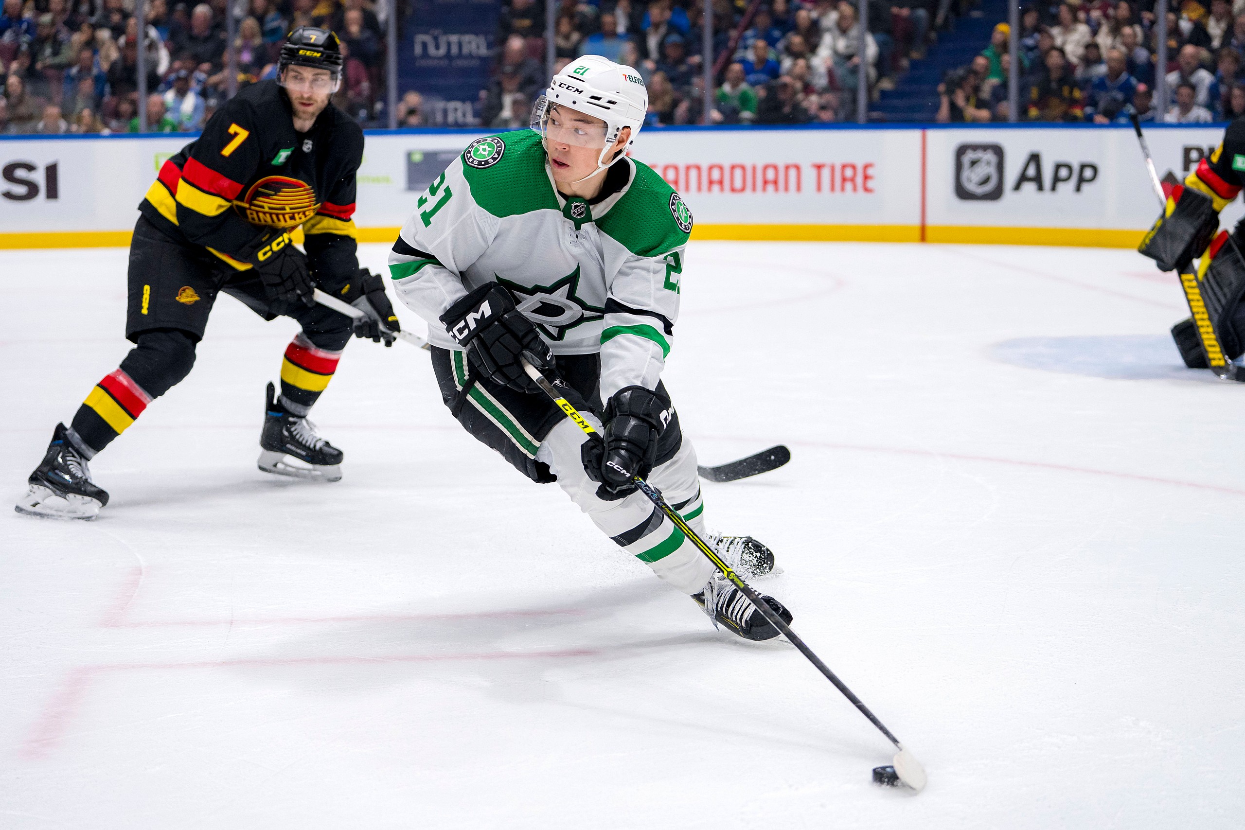 NHL: Dallas Stars at Vancouver Canucks