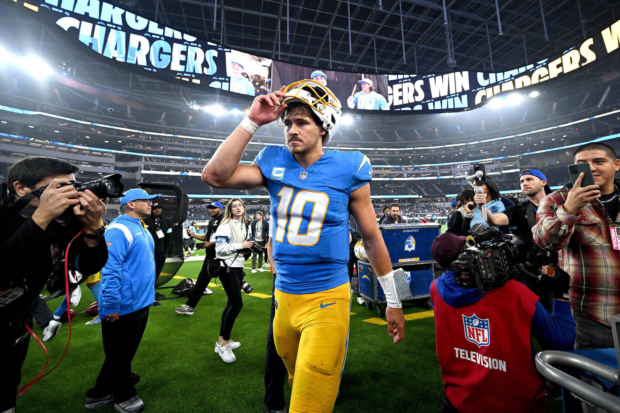 NFL quarterbacks Christmas Day gifts