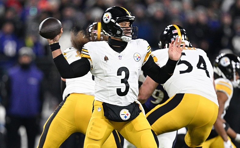 Pittsburgh Steelers at Baltimore Ravens