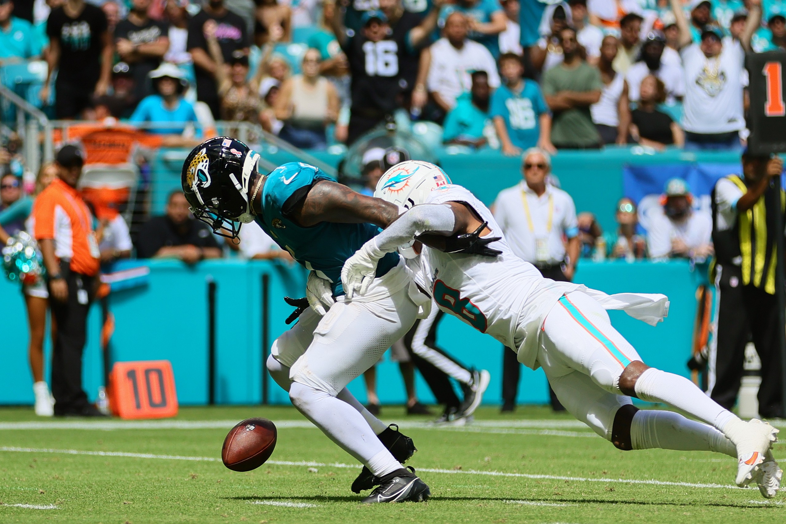 NFL: Jacksonville Jaguars at Miami Dolphins