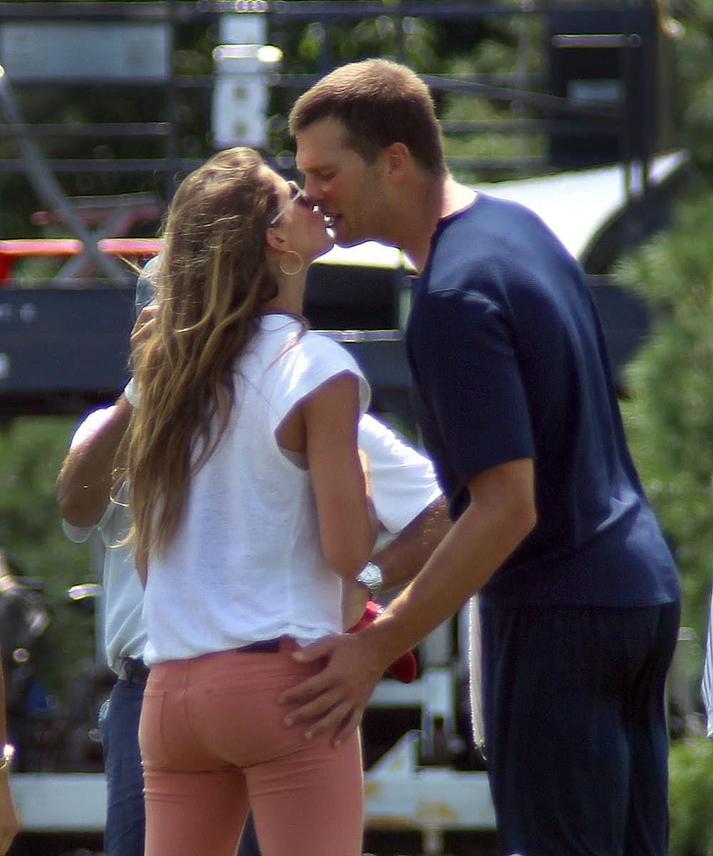 Brady is doing 'aight - Photo: giselebundchenfan.com