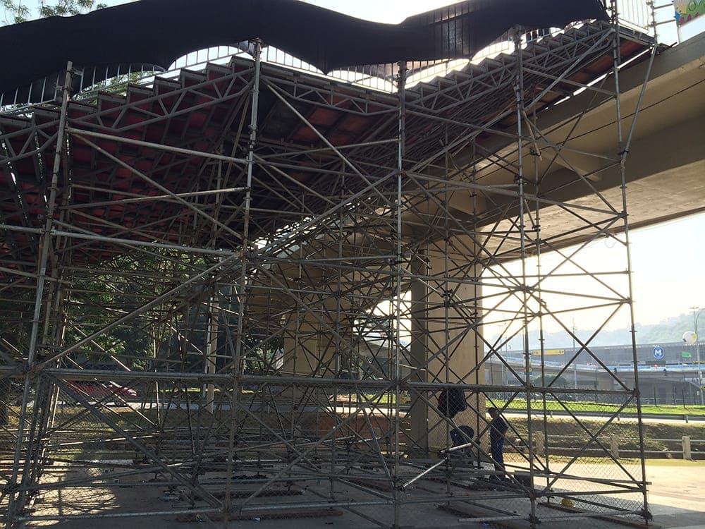 216ae690-f699-11e3-ab3d-f1d0dfcedf35_stairs-of-doom-1