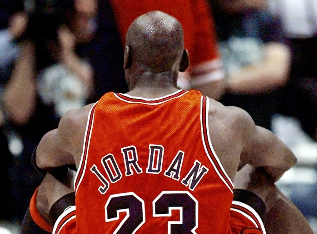 biggest hands in the nba