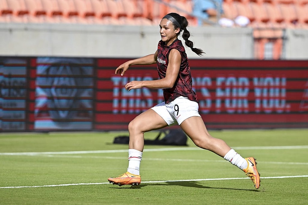 Jun 12, 2022; Houston, Texas, USA; Portland Thorns FC forward Sophia Smith (9) warms up prior to the match against the Houston Dash at PNC Stadium. Mandatory Credit: Maria Lysaker-USA TODAY Sports