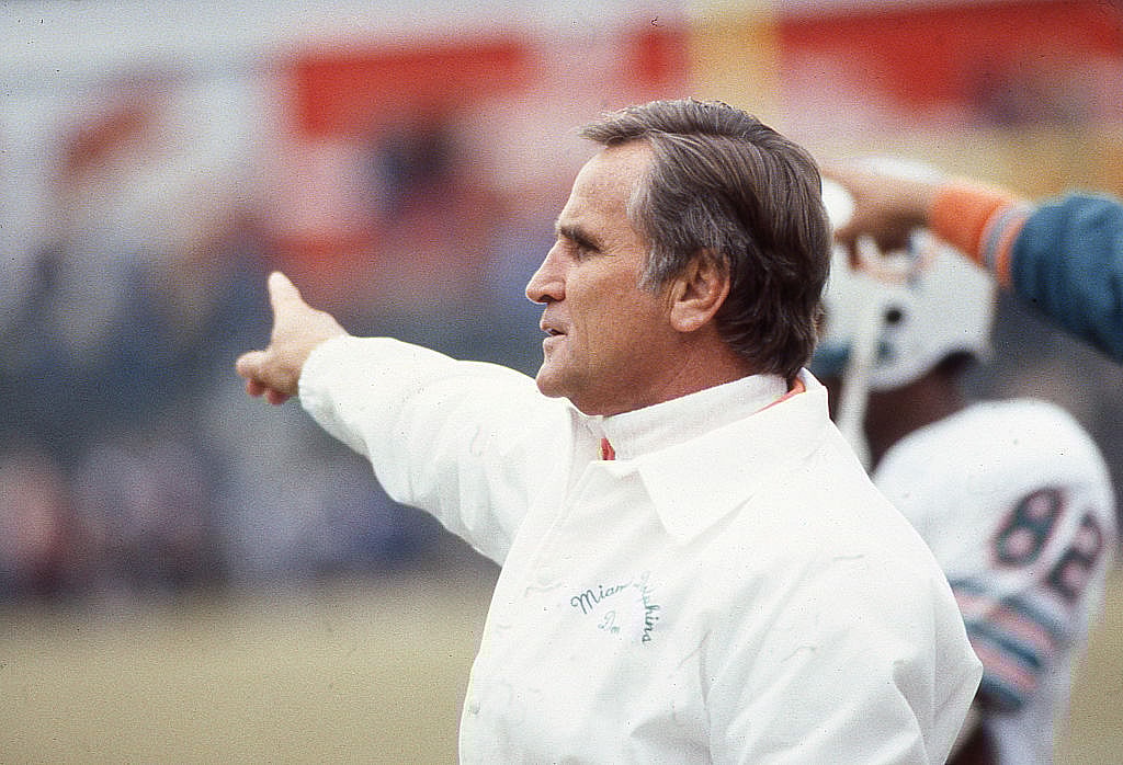 Miami Dolphins v Baltimore Colts