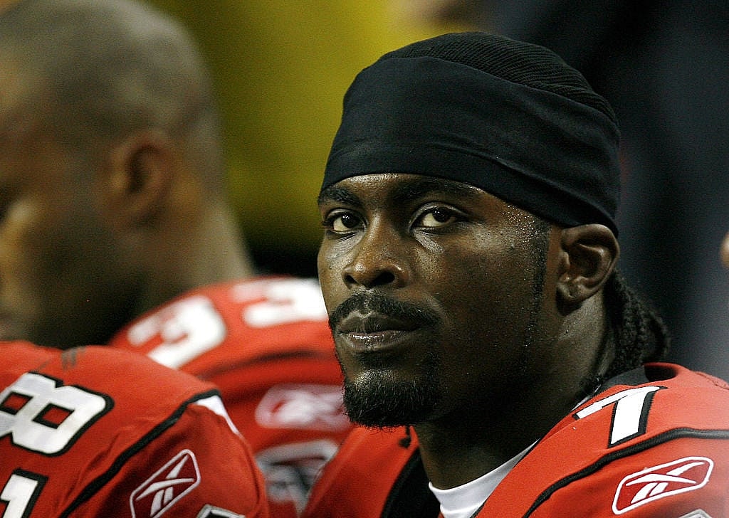 NFL History: 5 Players That Went Broke And Lost Everything