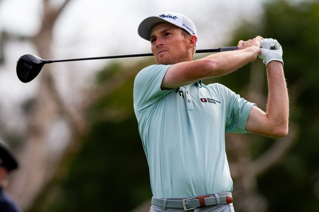 Feb 18, 2024; Pacific Palisades, California, USA; Will  Zalatoris tees off on the sixteenth hole during the final round of The Genesis Invitational golf tournament at Riveria Country Club. Mandatory Credit: Jason Parkhurst-USA TODAY Sports