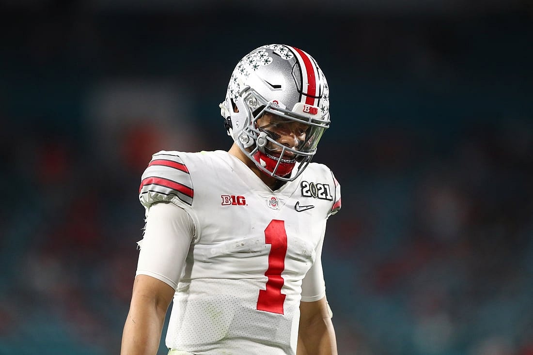 New England Patriots trade for Justin Fields 