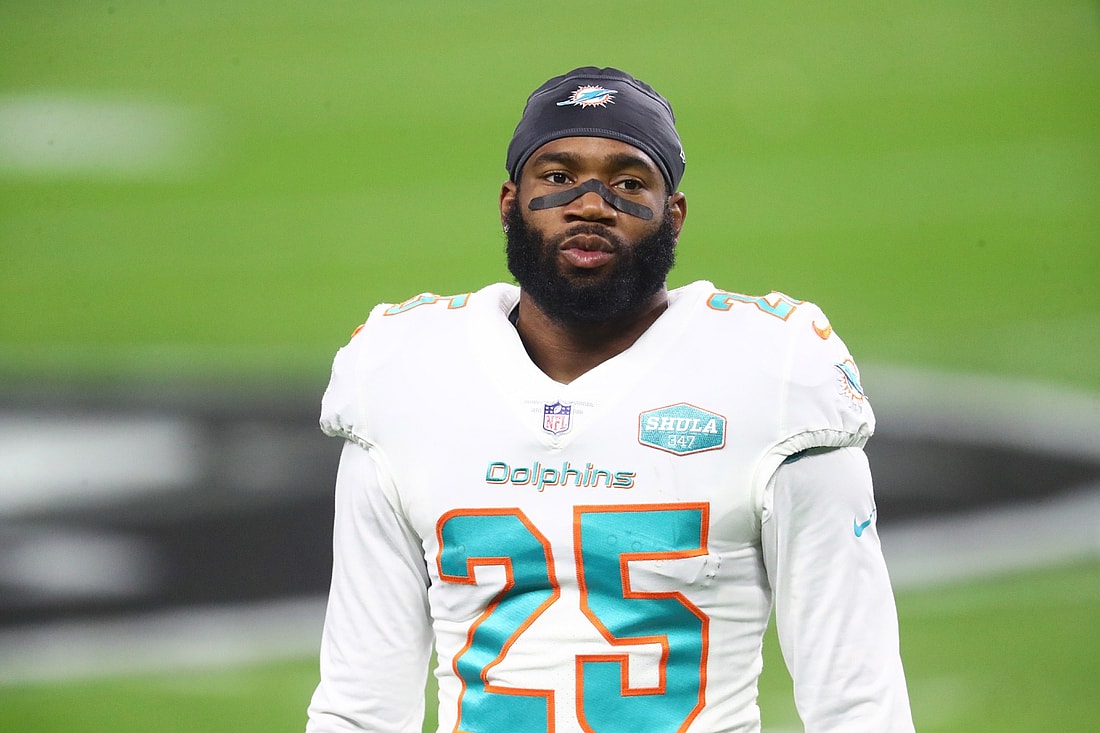 Dallas Cowboys trade for Xavien Howard