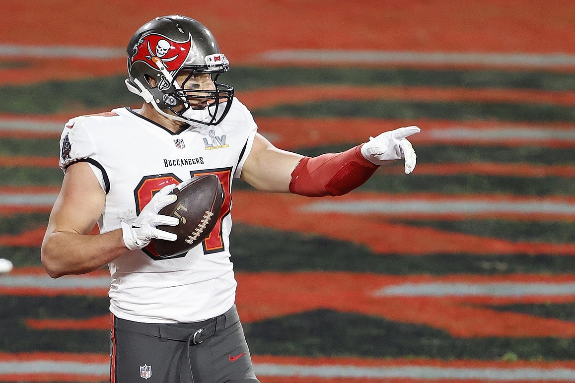 Buccaneers TE Rob Gronkowski scores TD in Super Bowl LV.