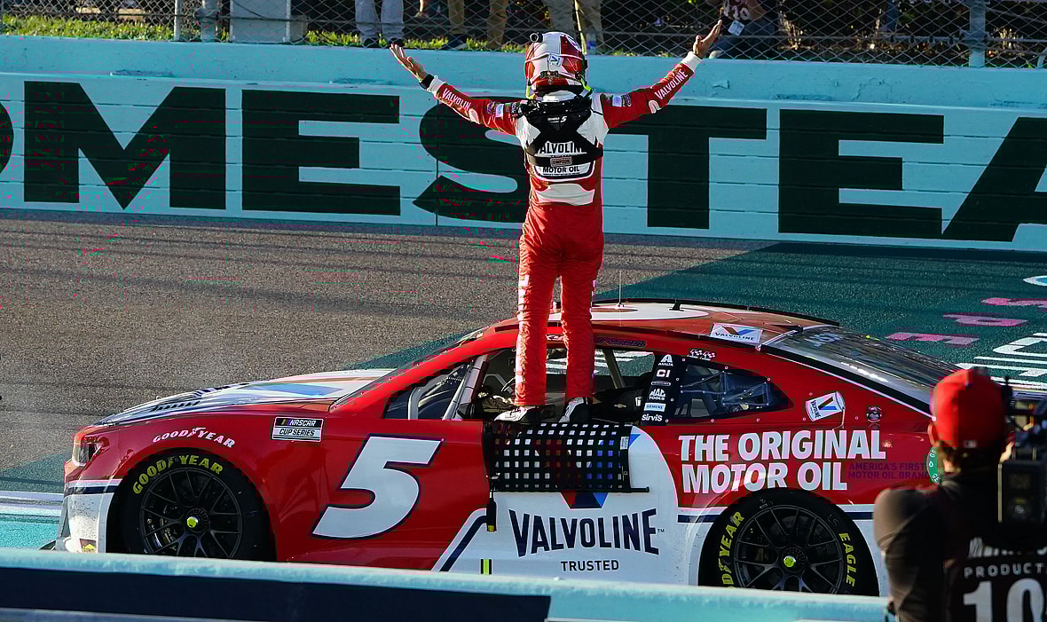 NASCAR: Dixie Vodka 400