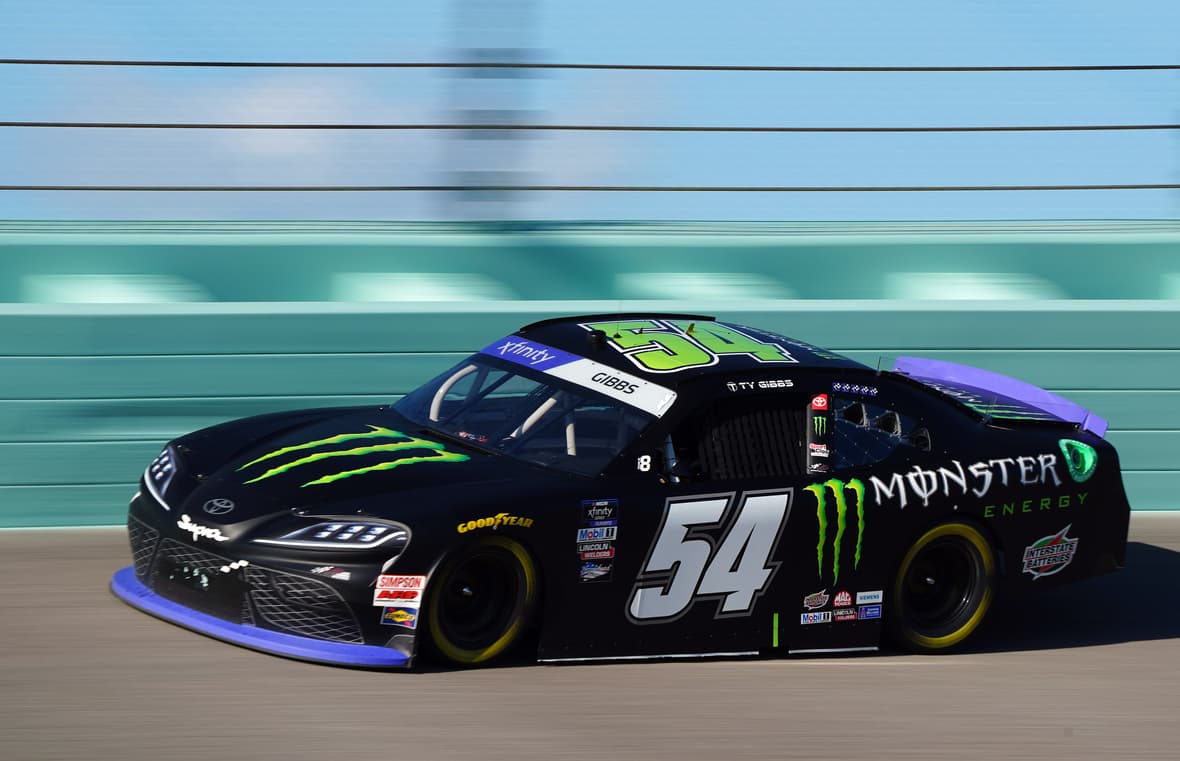 NASCAR: Xfinity Contender Boats 300