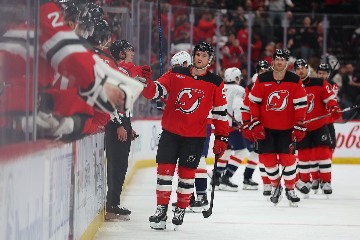NHL: Washington Capitals at New Jersey Devils