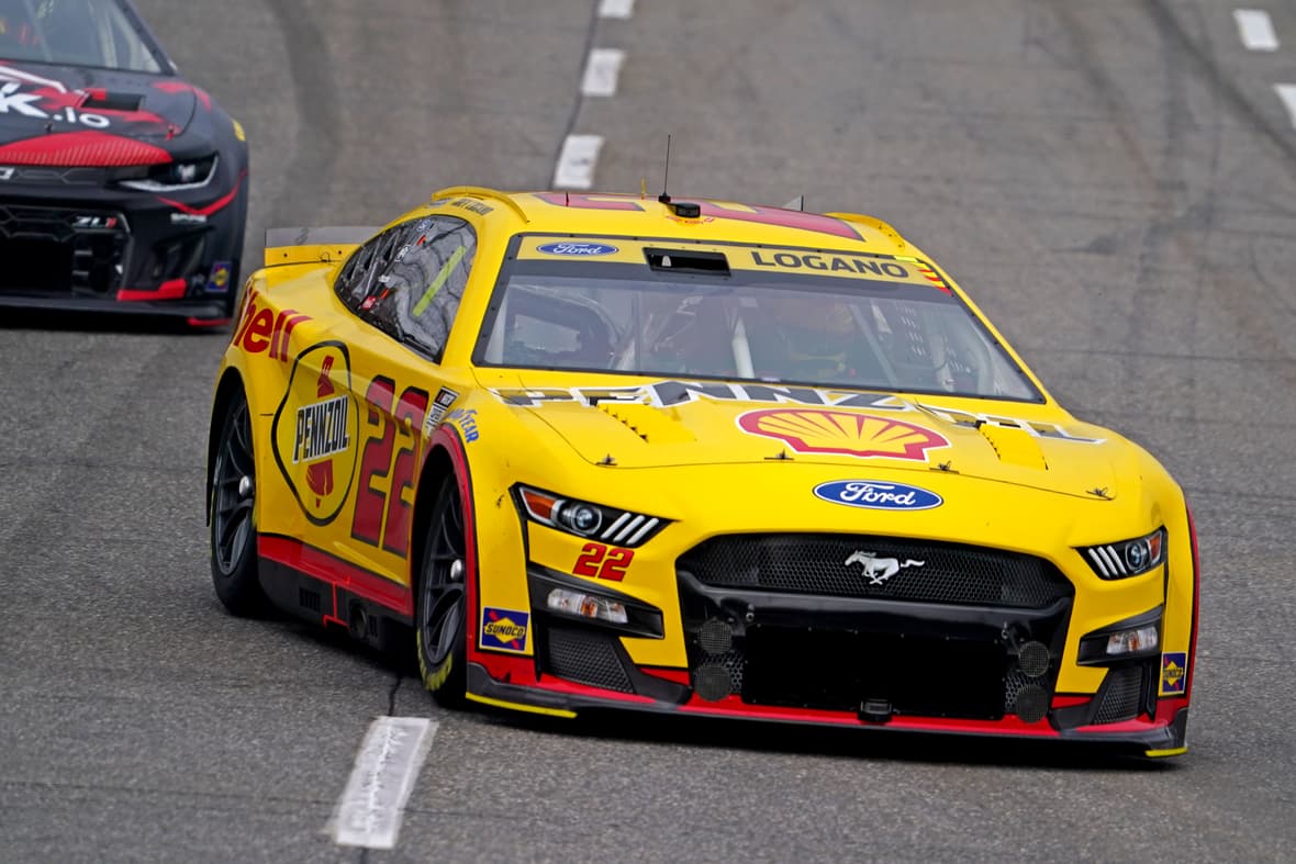 NASCAR: Xfinity 500 and Joey Logano