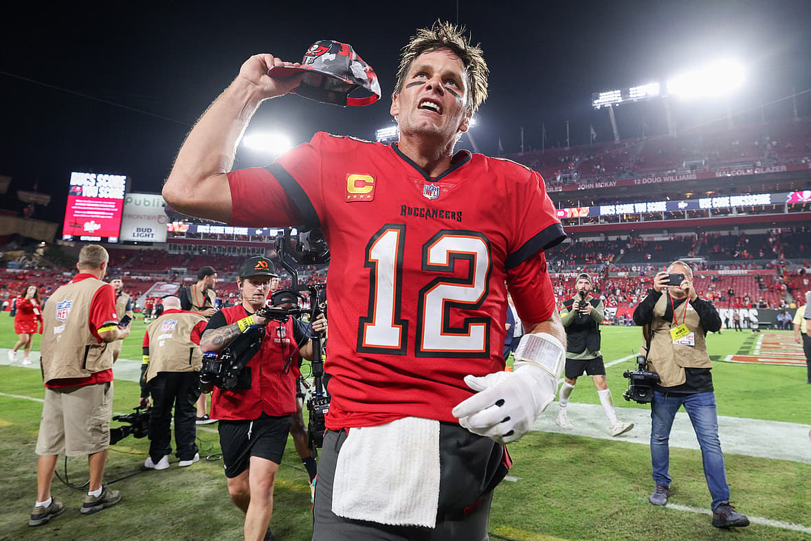 tom brady retires