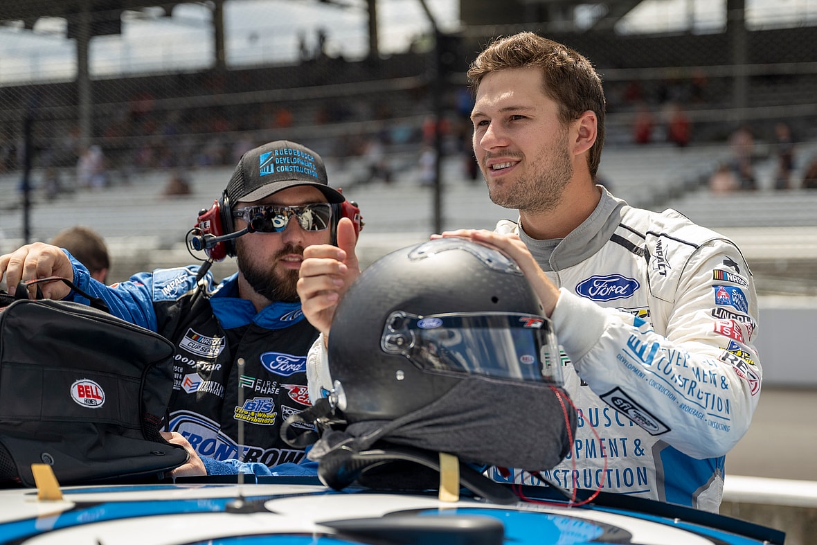 NASCAR: Verizon 200 at the Brickyard