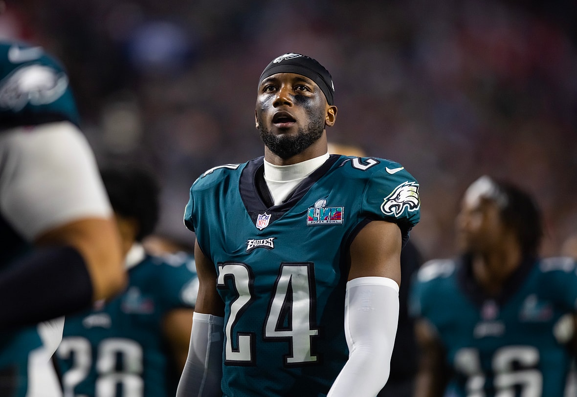 Philadelphia Eagles re-sign James Bradberry
