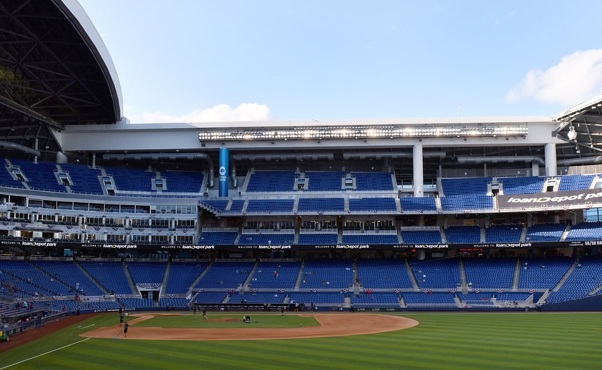 MLB: St. Louis LoanDepot Park at Miami Marlins