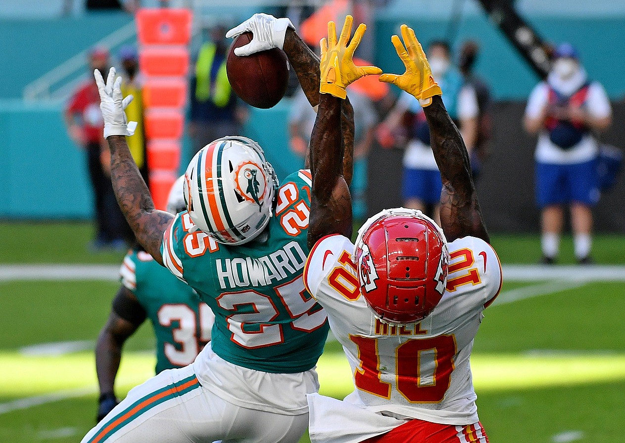Miami Dolphins trade Xavien Howard