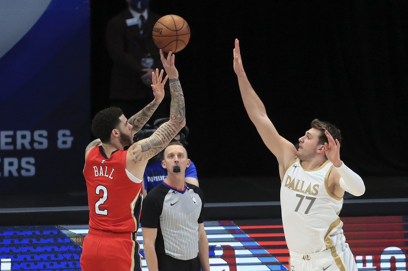 Lonzo Ball teams with Luka Doncic on Dallas Mavericks