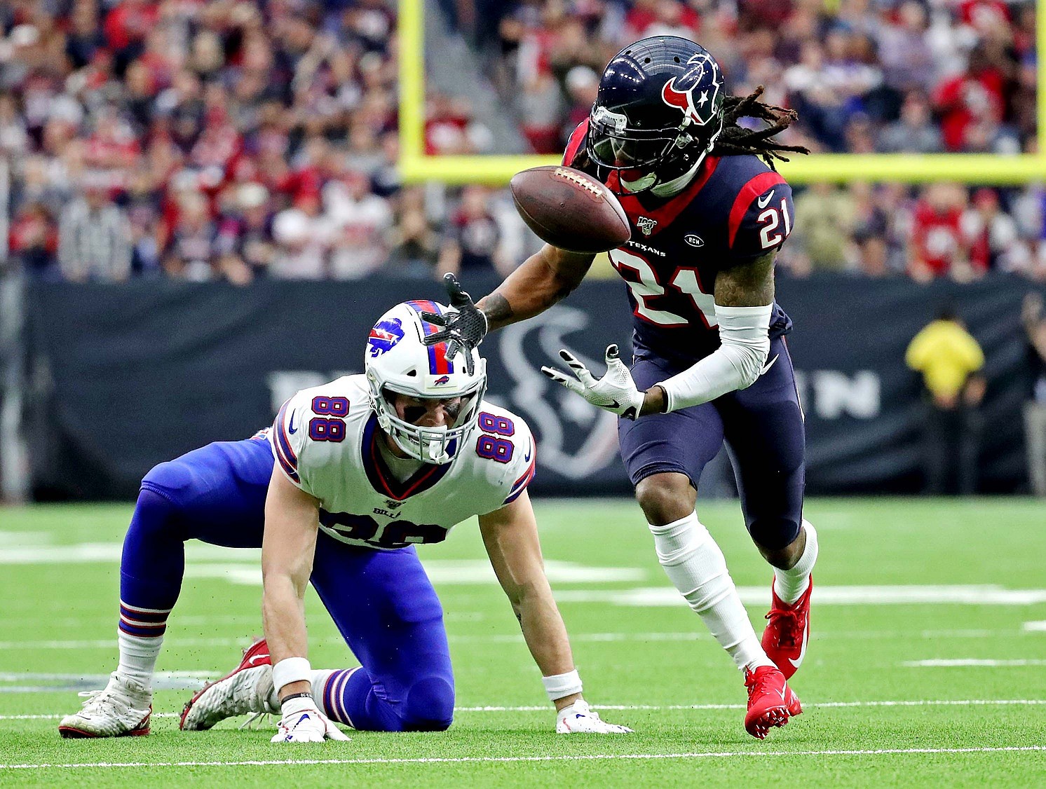 Texans CB Bradley Roby suspended