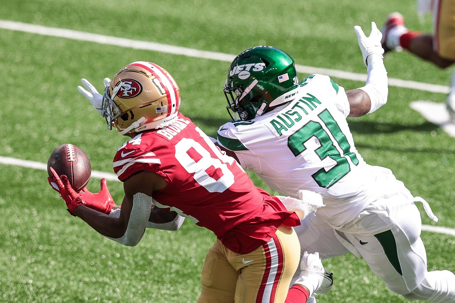 New England Patriots sign Kendrick Bourne