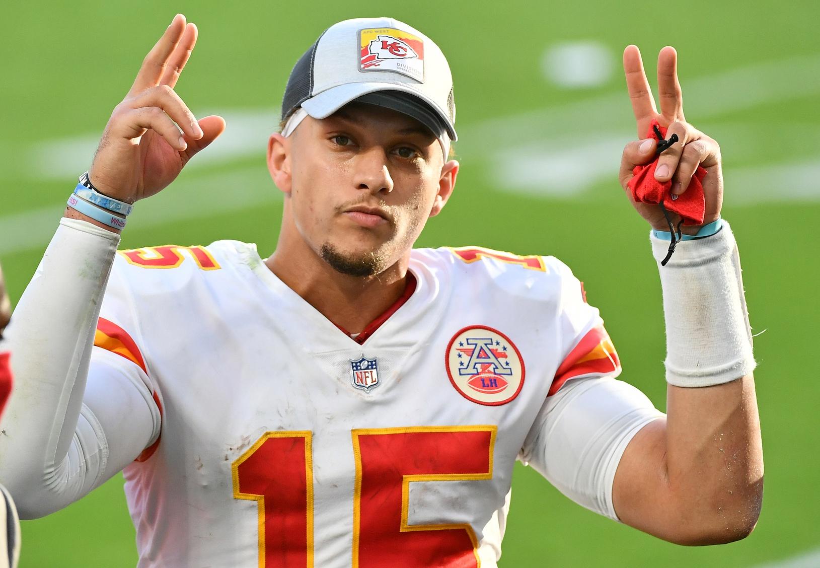Patrick Mahomes proves Lamar Jackson extension won't crush Ravens