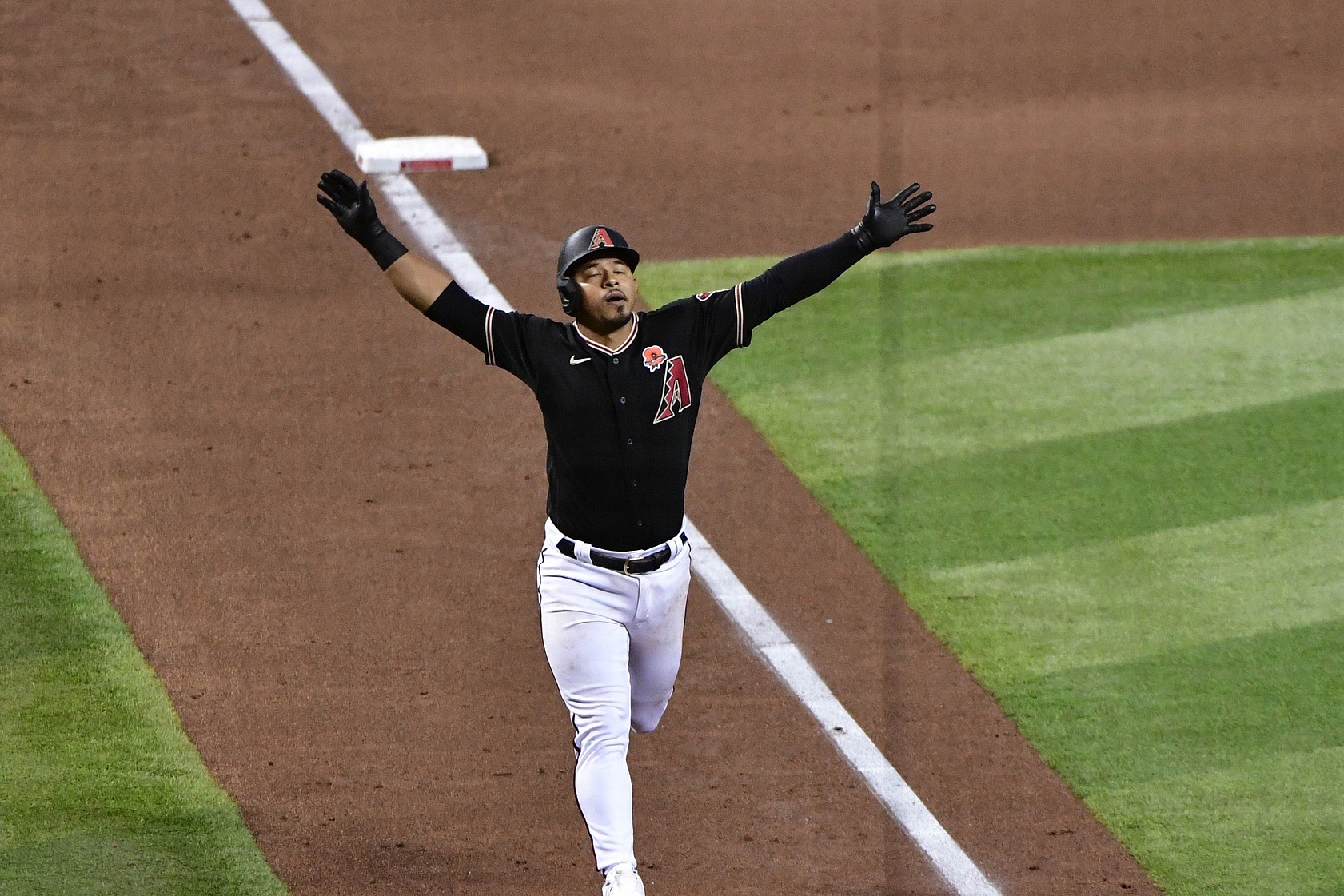 Eduardo Escobar, trade rumors