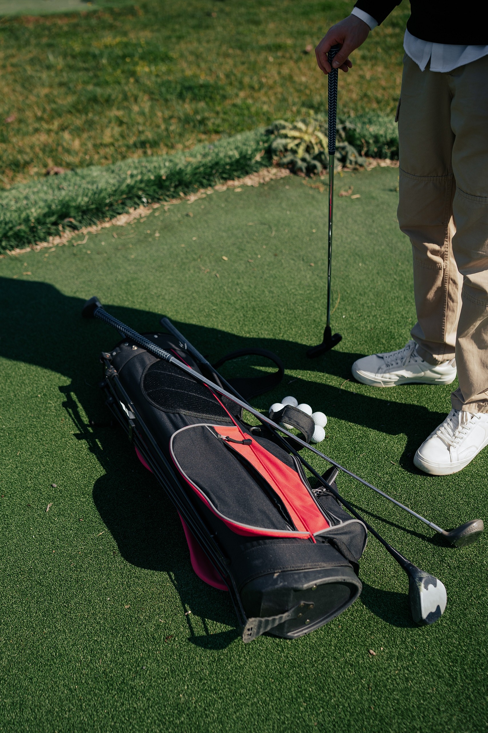 best golf bags for walking (credit: unsplash)