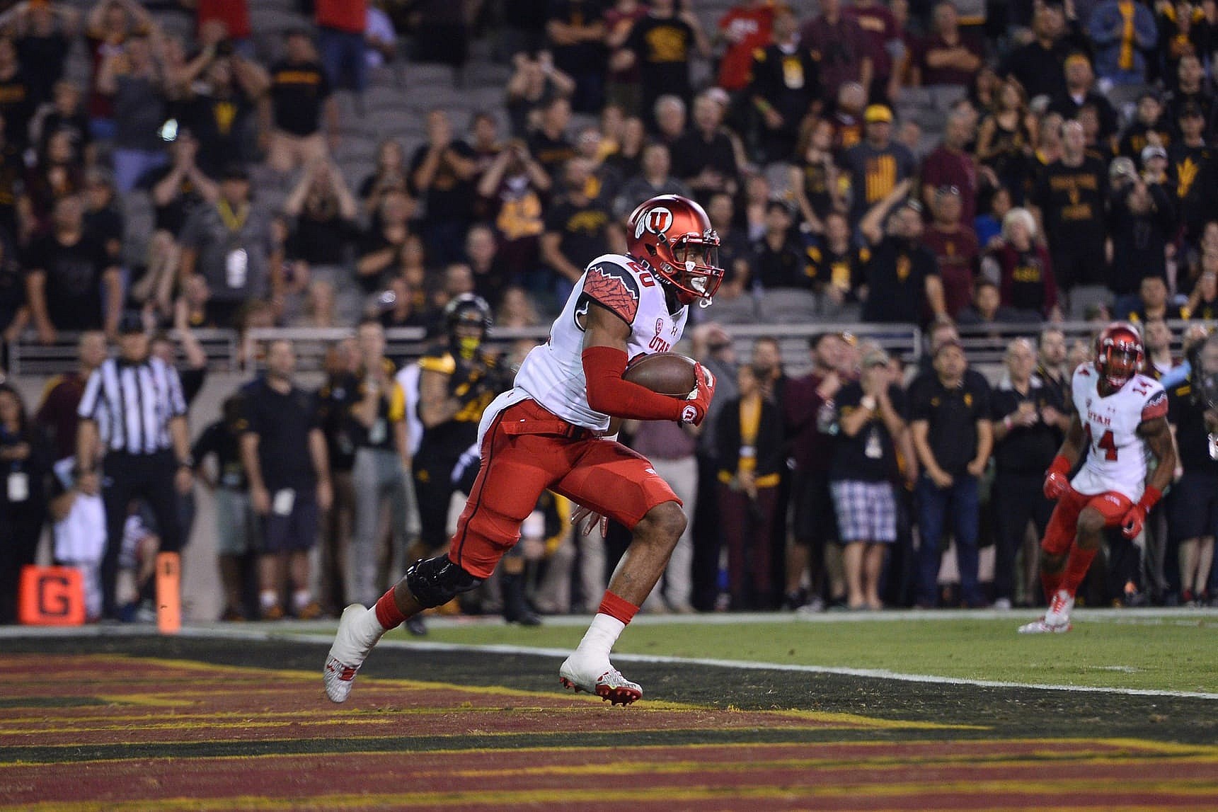 Marcus Williams intercepts a pass in the end zone