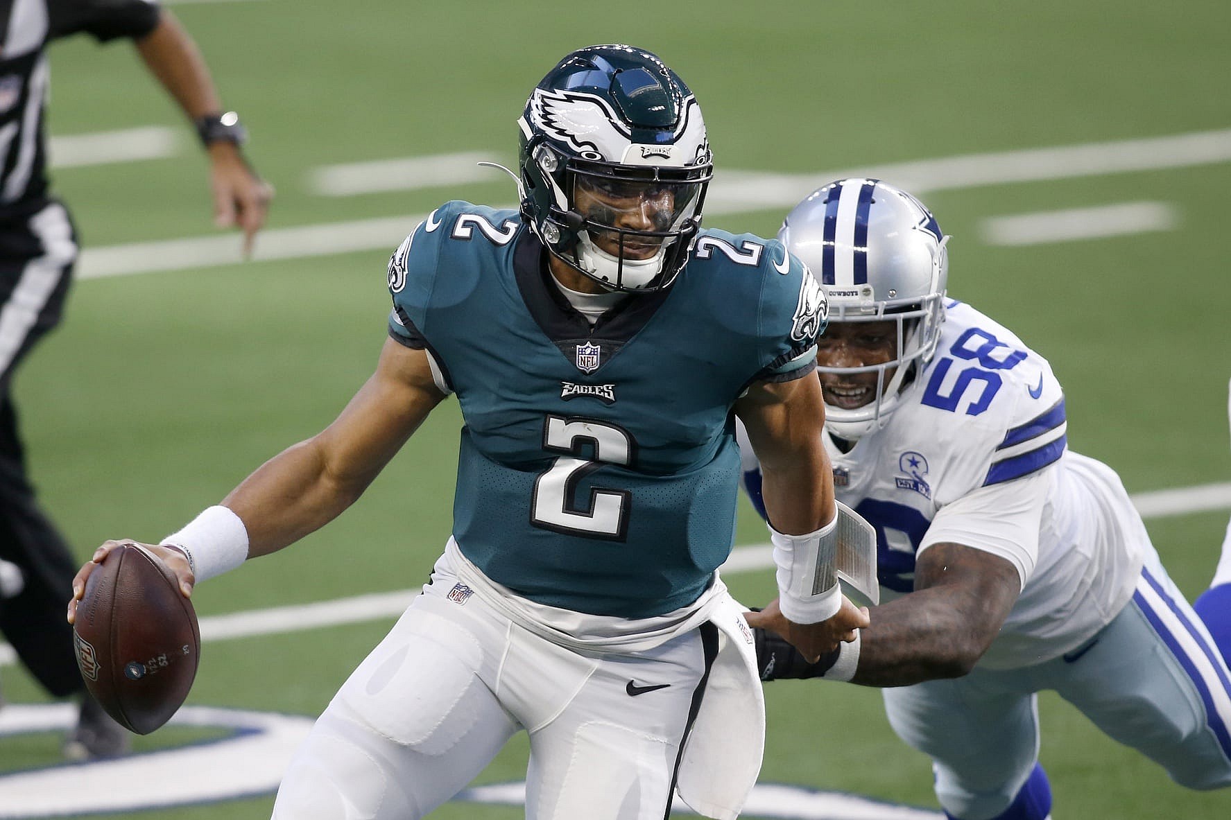 Eagles QB Jalen Hurts burns Cowboys