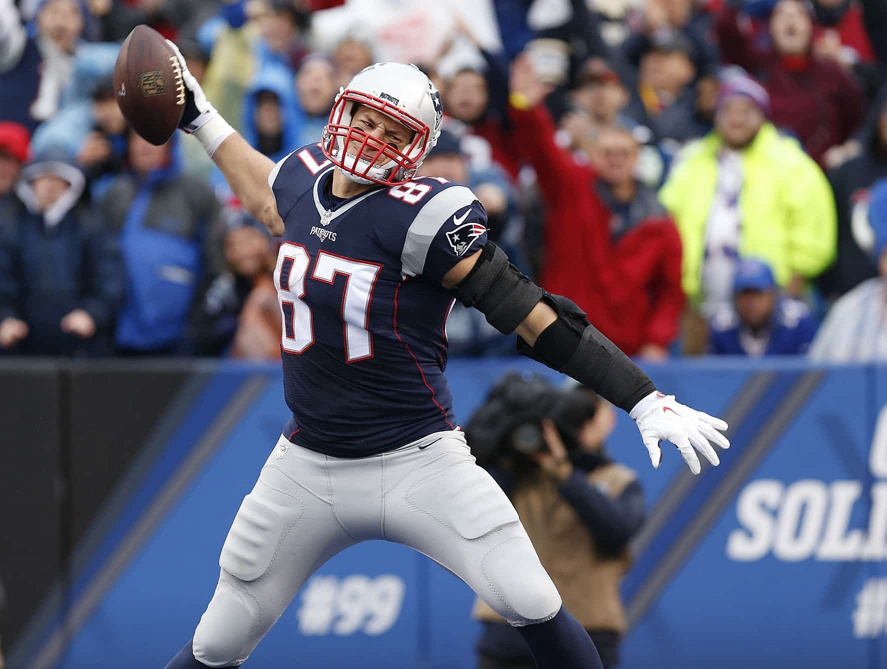 NFL Week 8, Rob Gronkowski