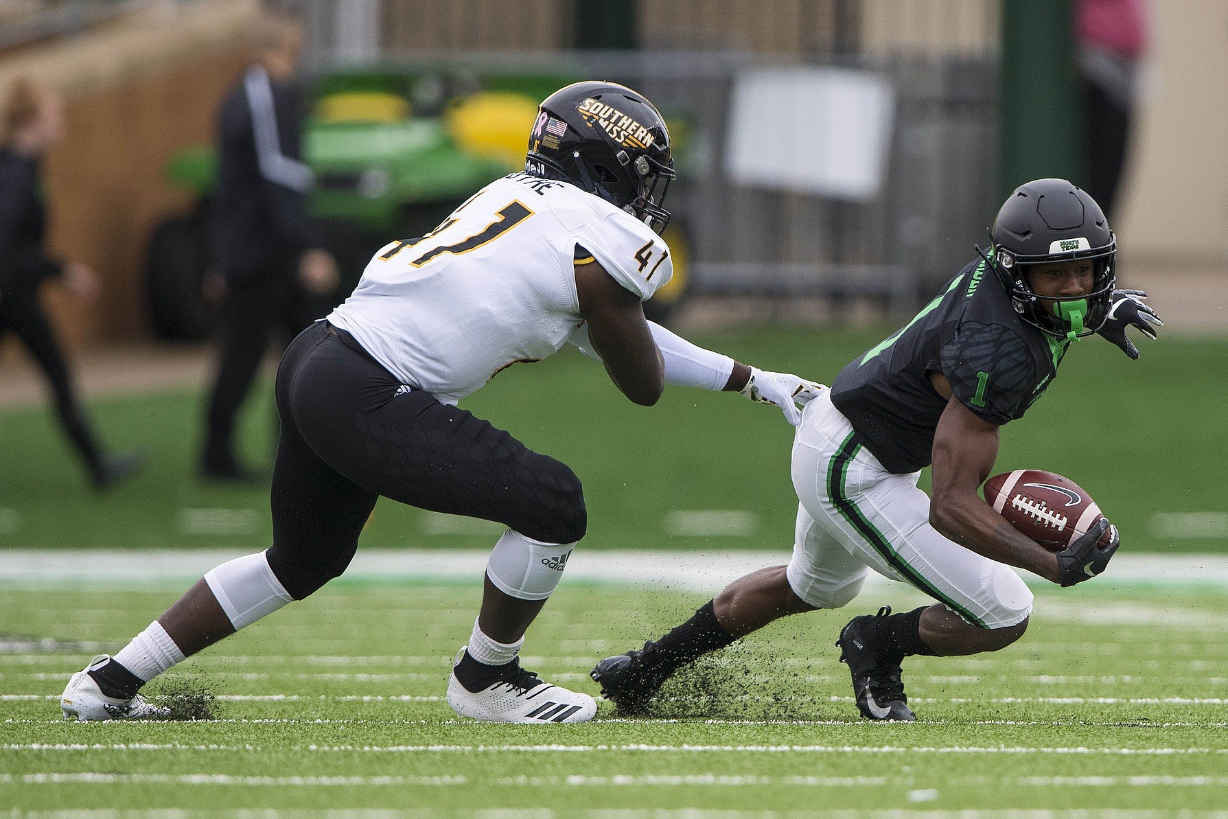 Las Vegas Raiders mock draft: Trench-building and a tantalizing slot receiver on Day 3